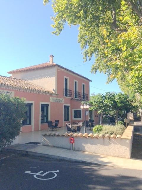 Auberge De La Tour -Appartements- Valros Exterior photo